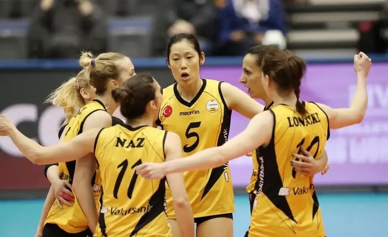 朱婷再次意甲顶薪续约2年。意大利媒体披露，欧洲顶级豪门科内利亚诺女排俱乐部已经与