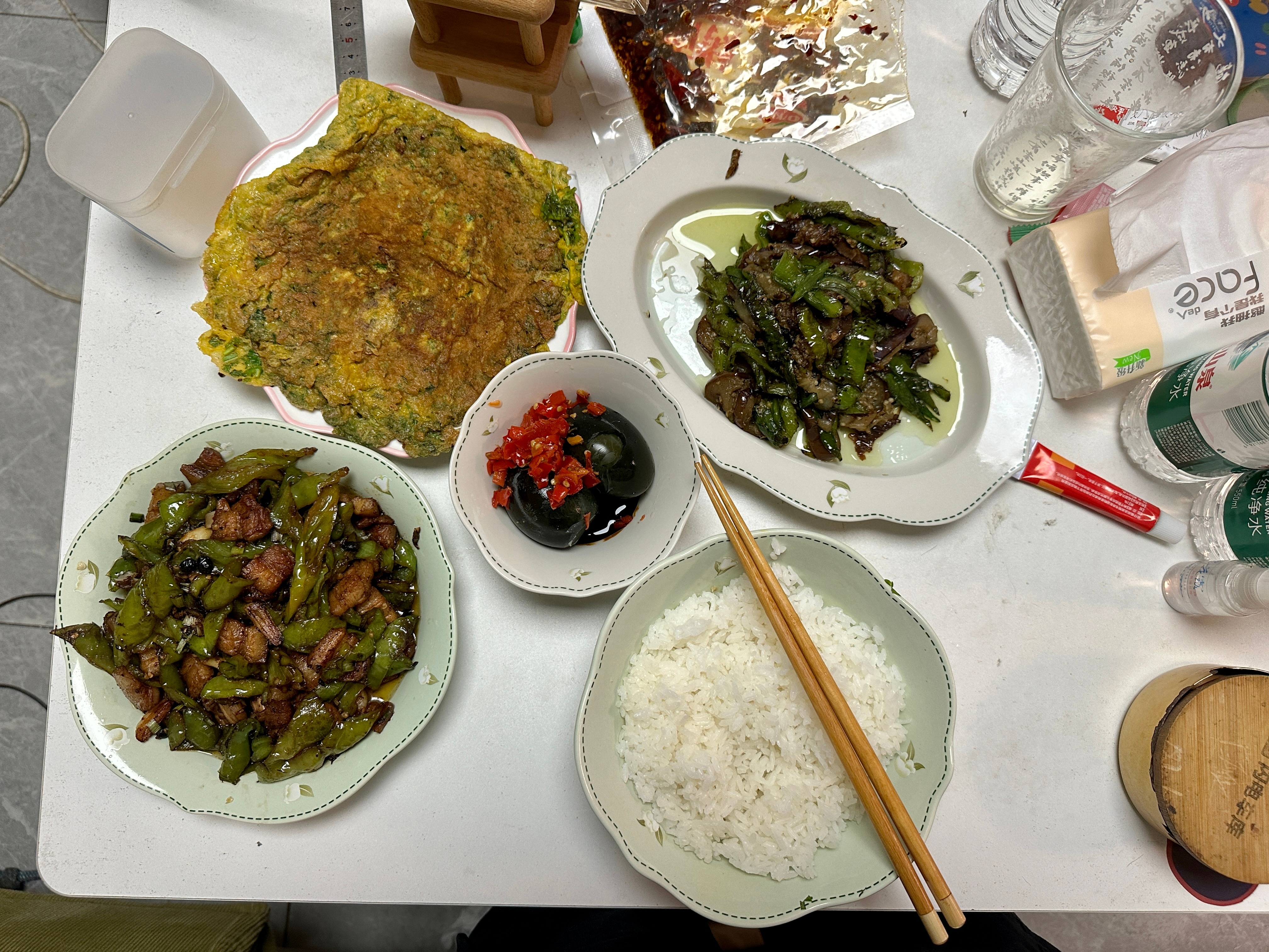 对我来说其实最好吃的饭是自己做的。 ​​​