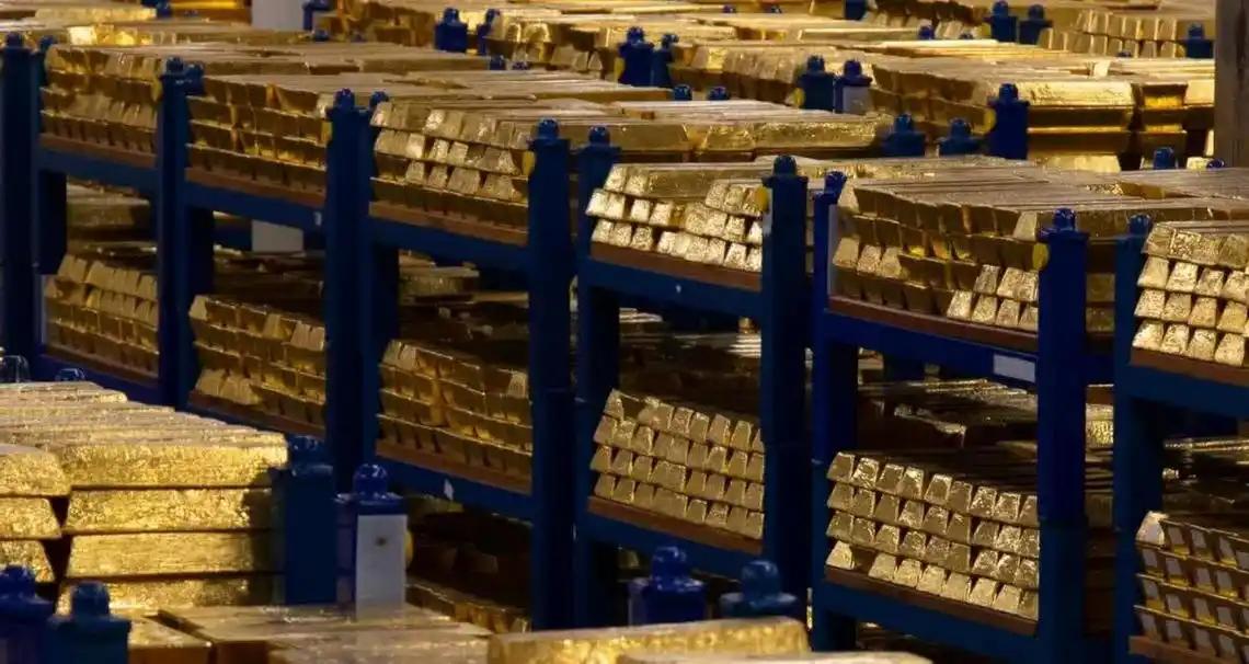 129 吨黄金，悄悄从纽约搬走了。法国央行最近干了件看似枯燥的技术活 —— 在高