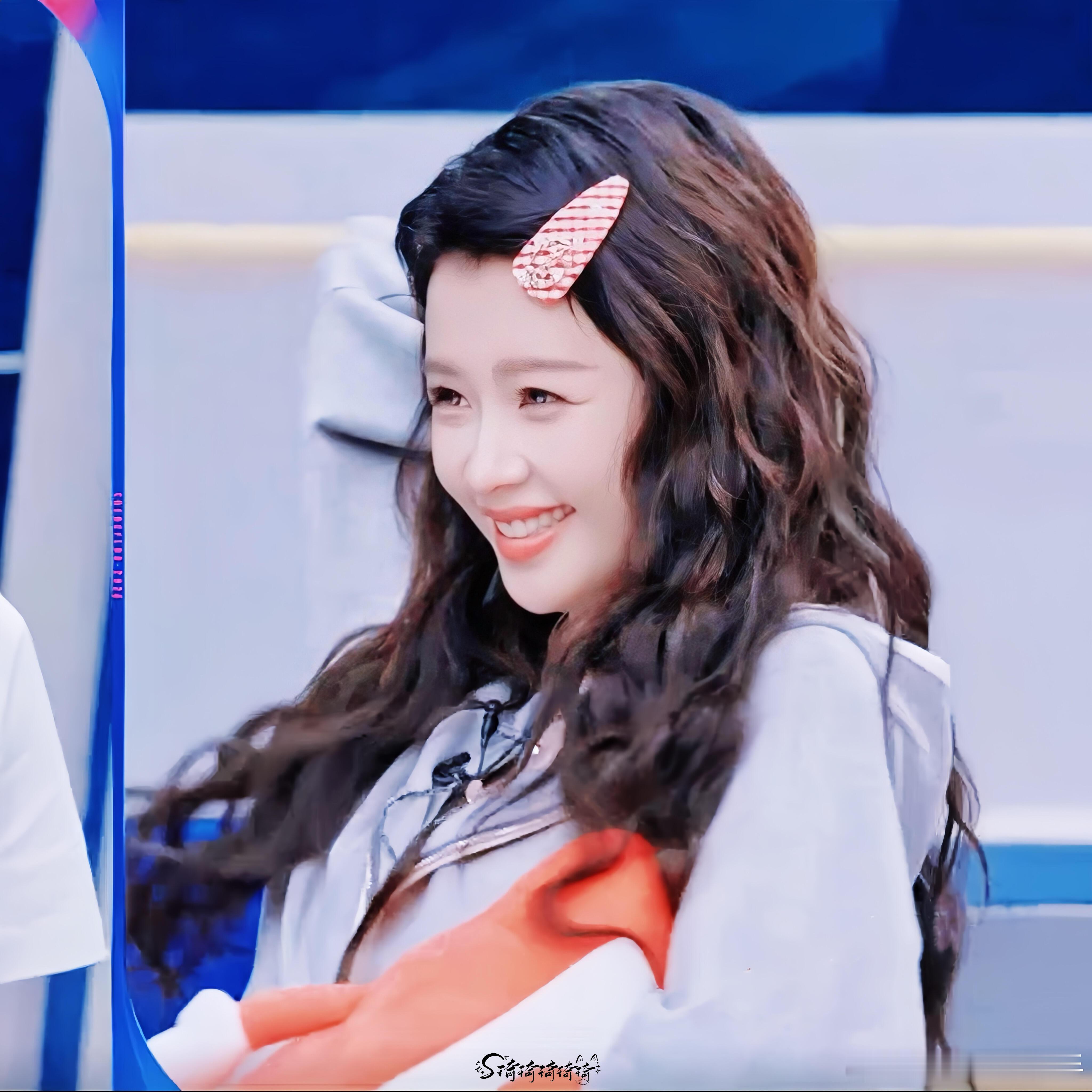 孙怡好甜捡到一只可可爱爱软乎乎的孙怡，完全是小猫来的，实在过于美腻了乘风2026