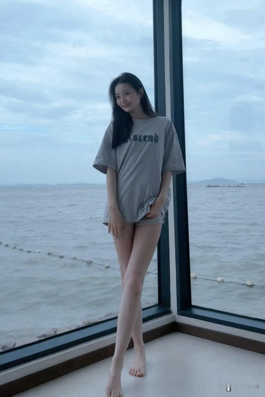 王卓淇：这腿好直好长，绝了！