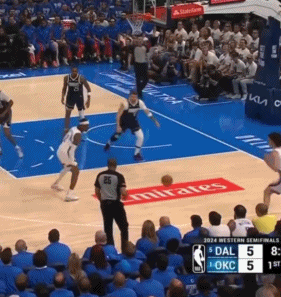 NBA的球迷警告卡，不得不说，NBA真是专业，果然啥都有，就像数据一样，真的是啥
