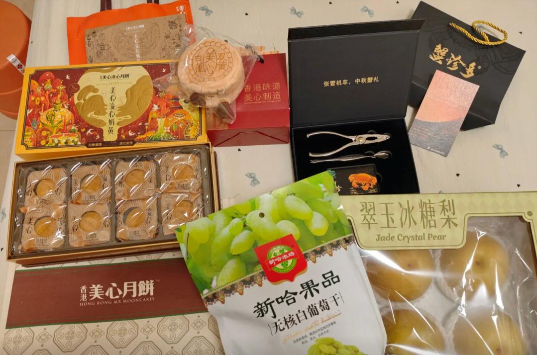 张雪给全体员工安排的中秋福利到了，网友直呼：羡慕……

最近刷到一则中秋福利视频