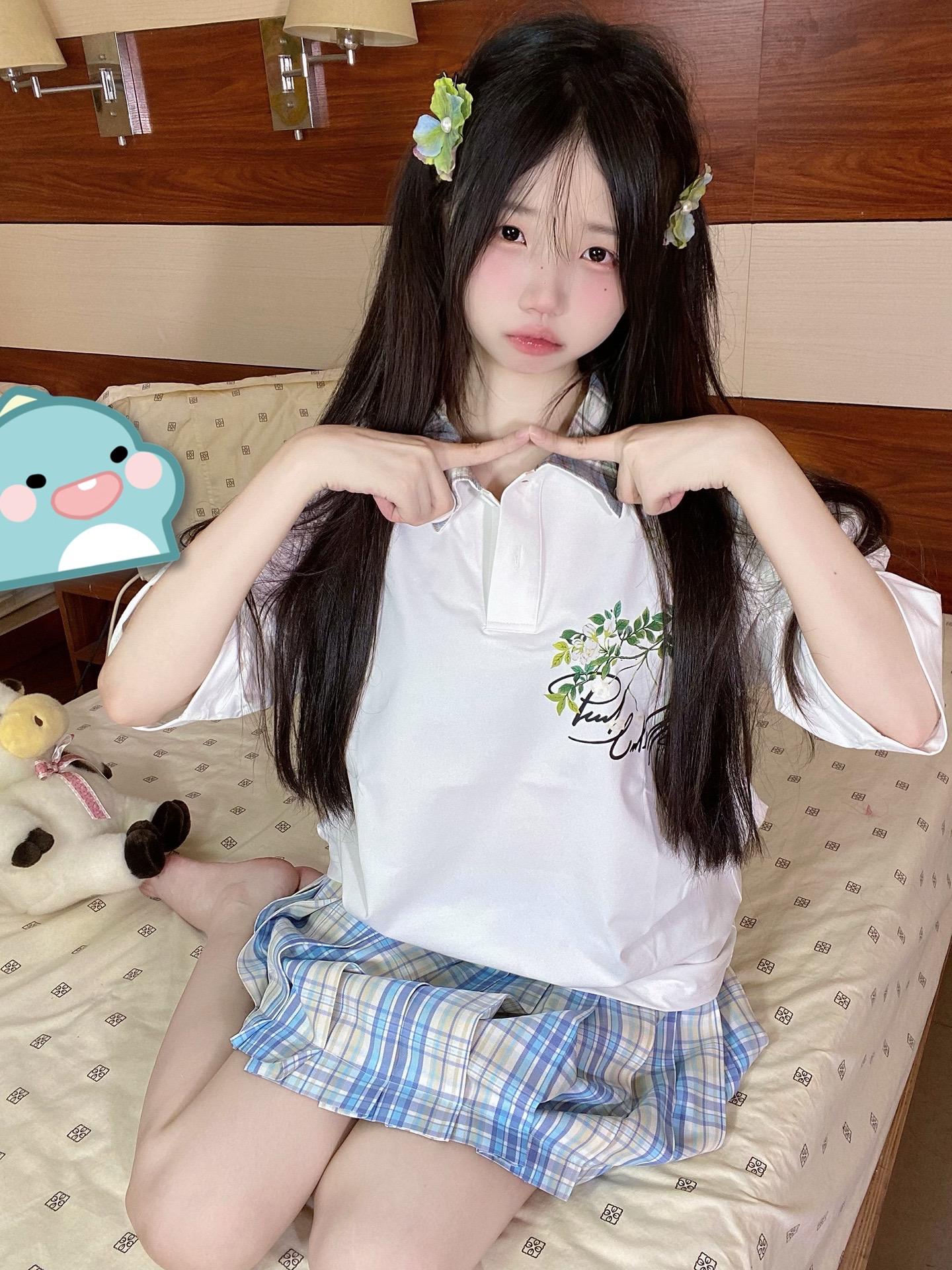 吃饱喝足去惹麻烦啦。