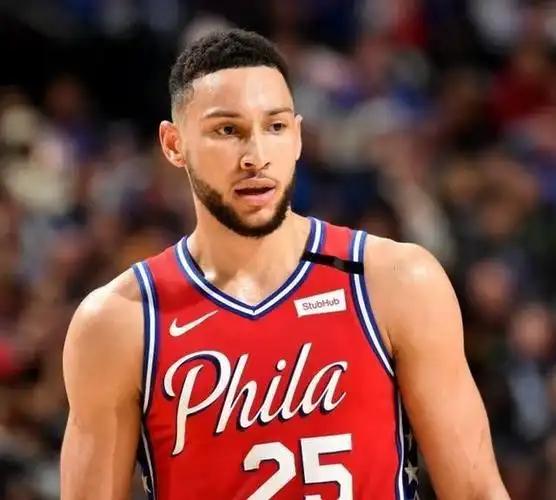 NBA头号“钓鱼佬”本西蒙斯终于复出了！从最佳新秀、防守一阵，到1年350万底薪