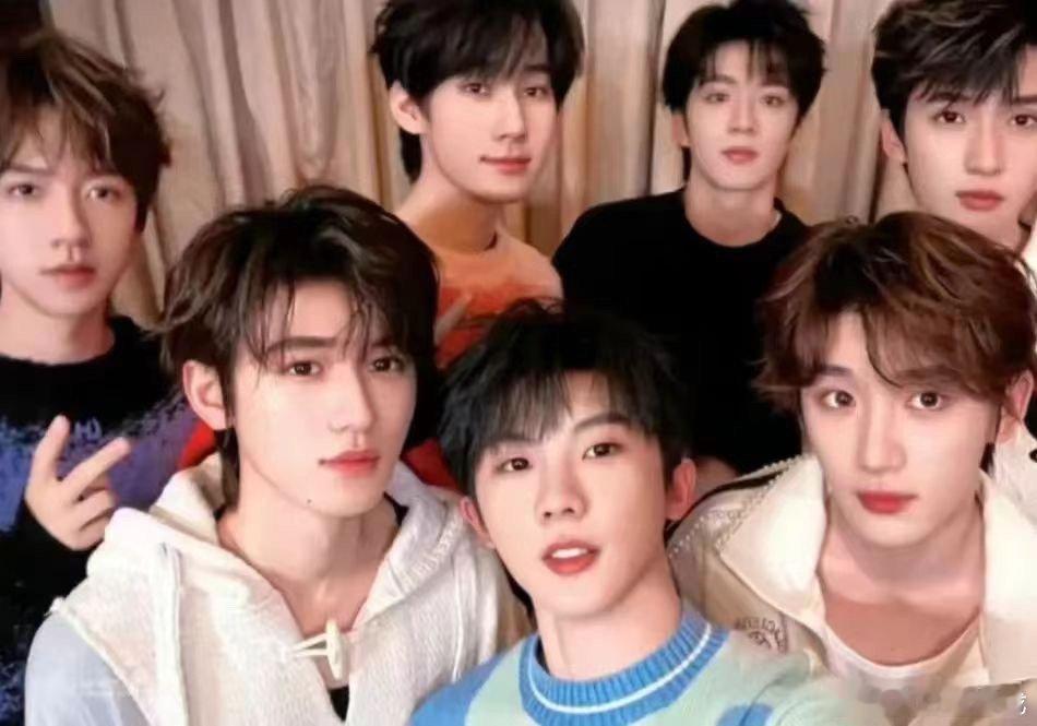 #王者荣耀时代少年团#不是吧小王？这五五开黑节整活是一波又一波的，节目效果挺不错