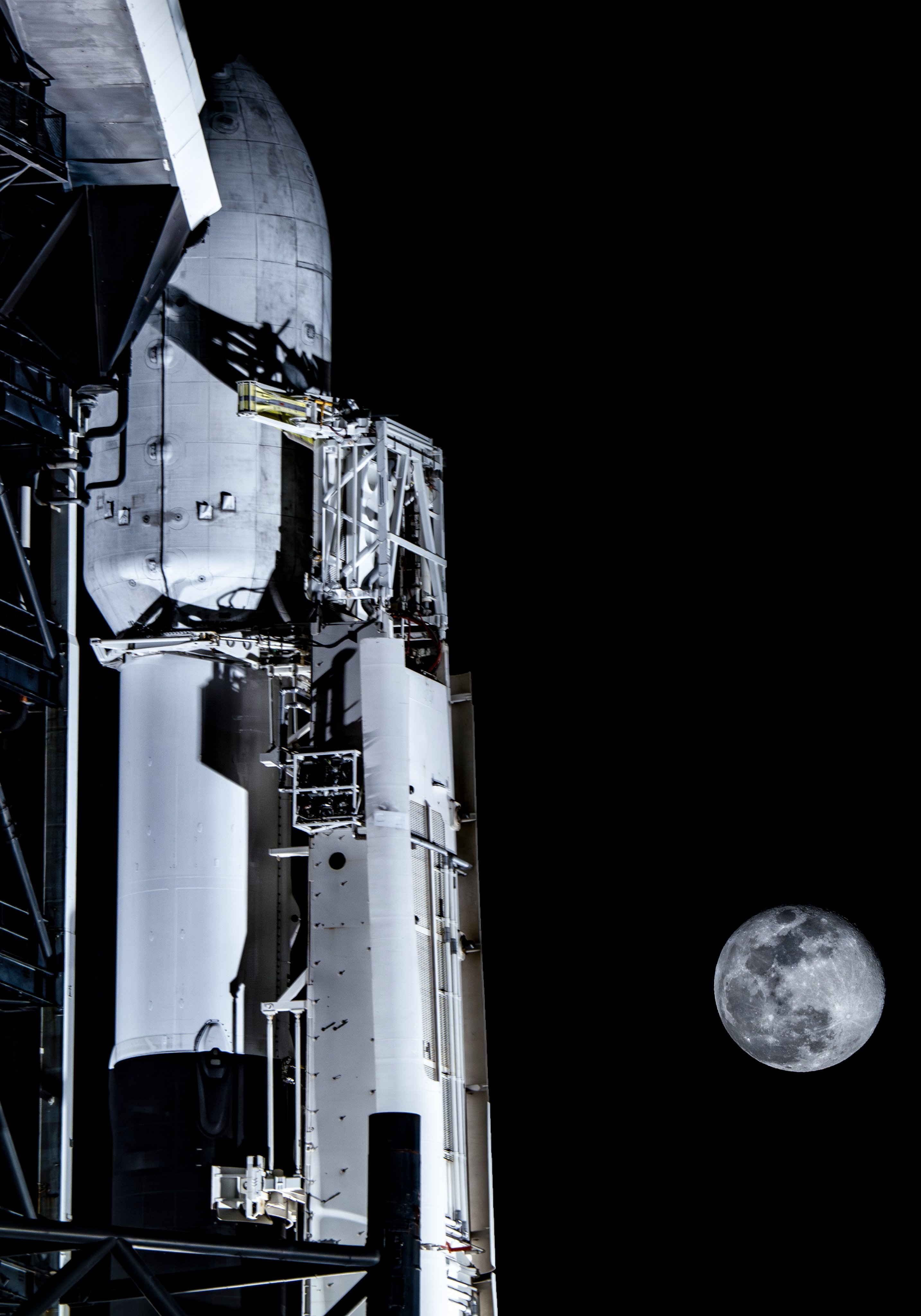 【Falcon 9火箭上面级预计将于2026年8月撞击月球】天文学家预测，一枚于