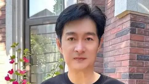 黄安在11月1日通过社交平台发布的两条消息，表达了对中国台湾地区可以使用高德导航