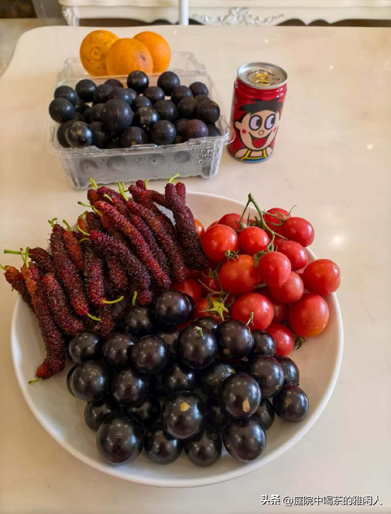 一个女人最好的状态就是：1. 有钱
手里有钱，心里不慌，不用看谁脸色，不用委屈