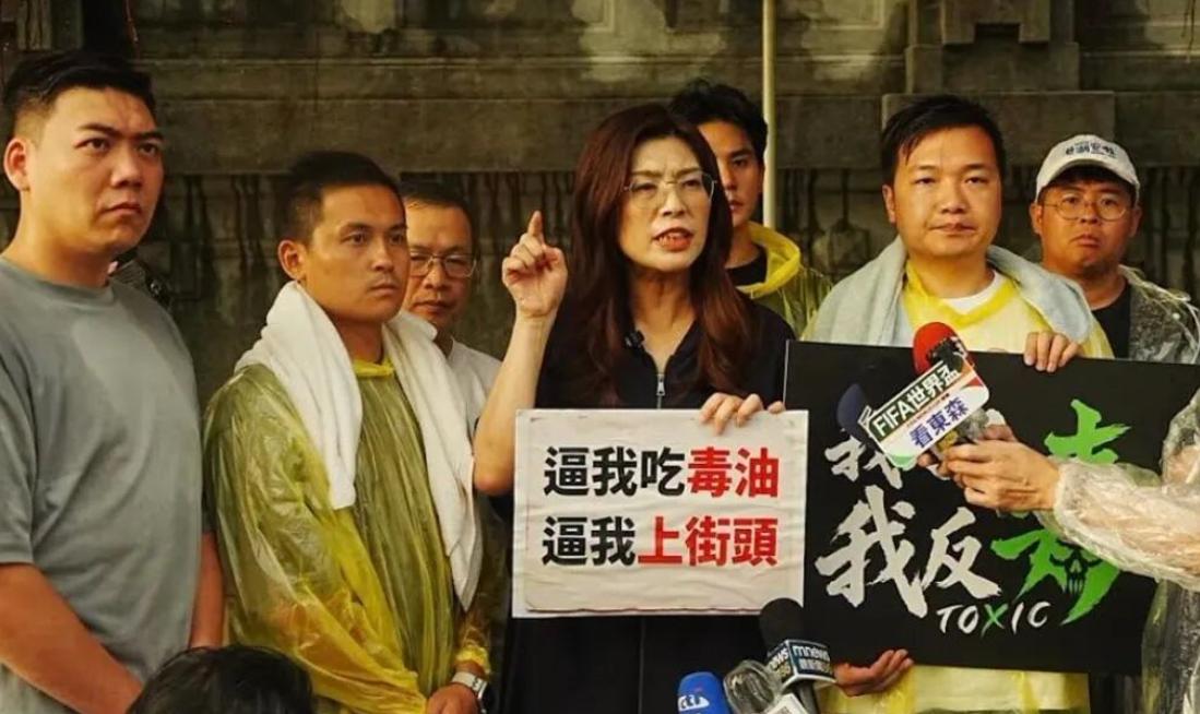 民生大案草草落幕 八卦琐事霸占头条 岛内舆论本末倒置 蓝白是否该反思？
 
轰轰