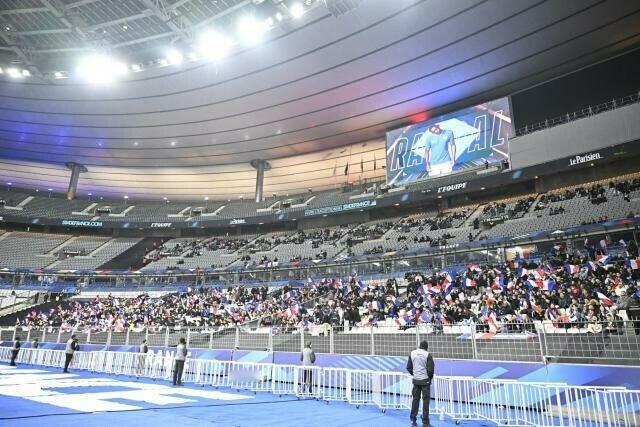 🏟️❌法国对阵以色列的比赛仅吸引了 16,611 名观众。这是蓝军在法兰西体育
