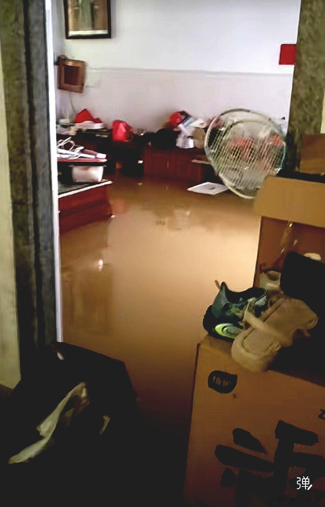 家里都进水了 