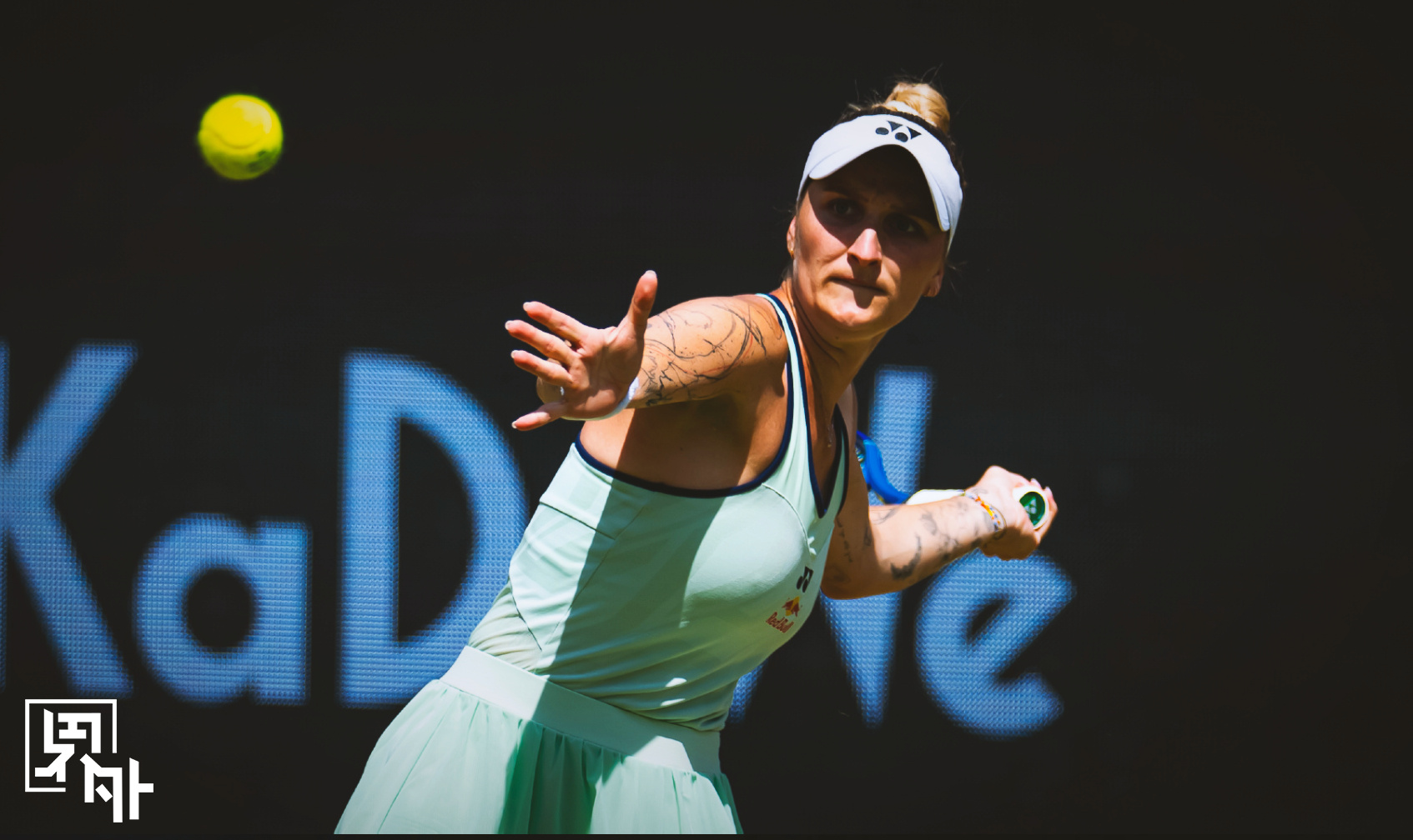 萨巴伦卡0比2万卓索娃 世界第一out！WTA500柏林站半决赛，昨天狂救四个赛