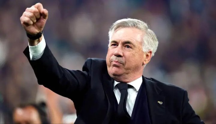 本赛季的皇马表现让球迷非常的失望，贵为三冠王的银河战舰已经彻底失去了西甲与欧冠的