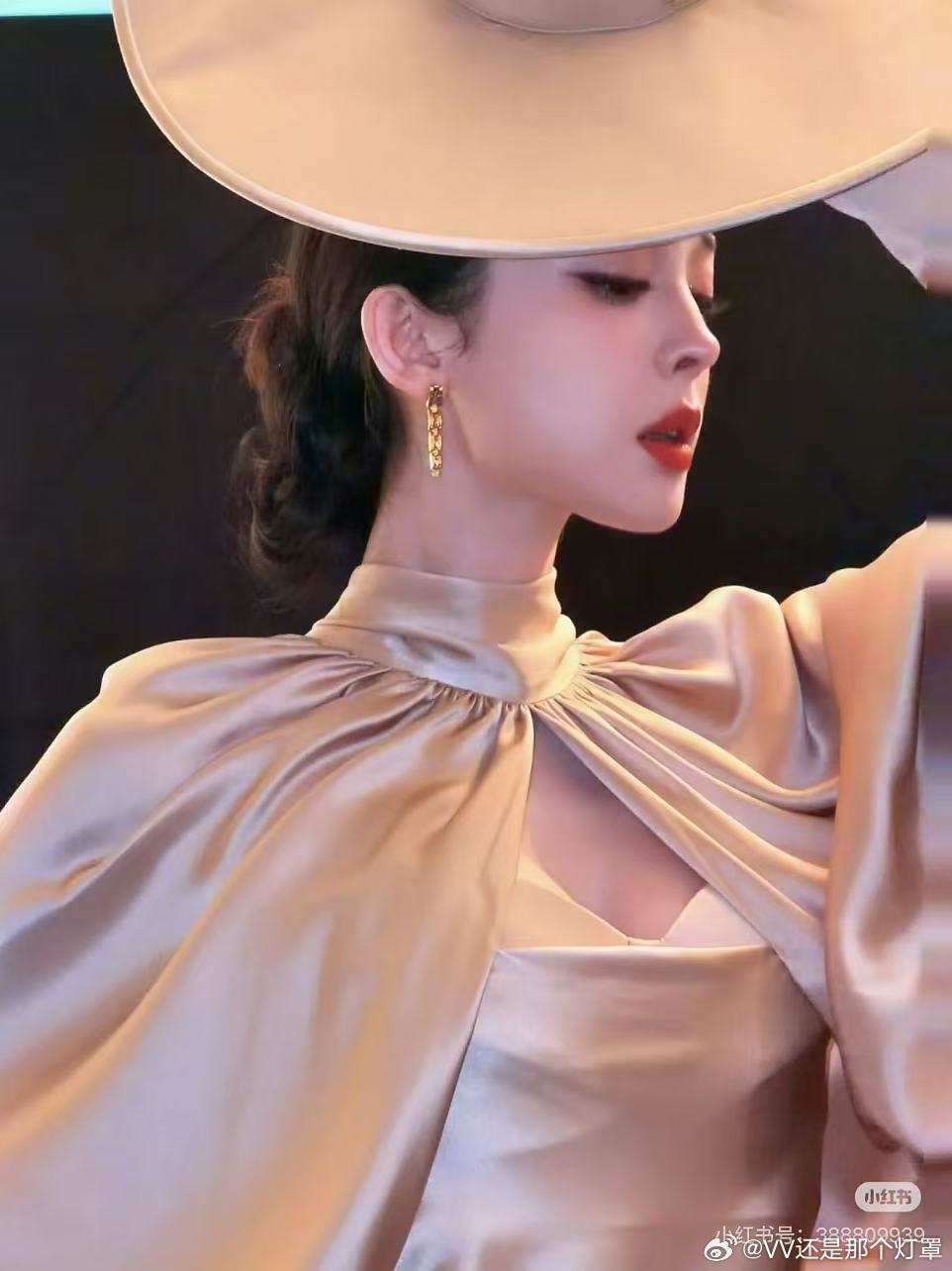 卓别林时代复古名伶味娜扎老电影女主角既视感