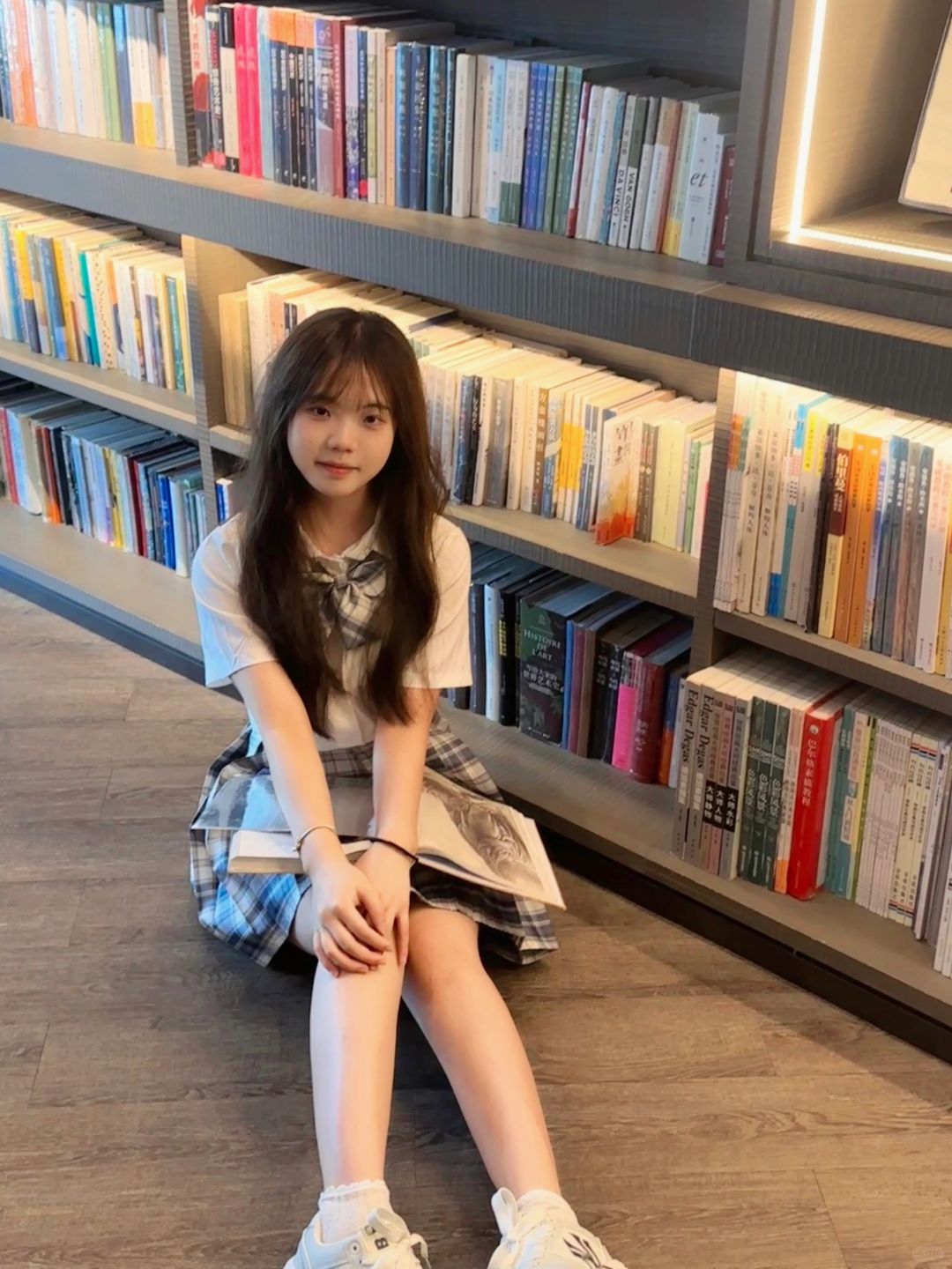 04女大 同学说我长了张素颜也上镜的脸