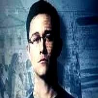 真的，有时候让人绝望的，不是别人比你强。
是人家拿业余爱好，把你吃饭的本事，按在