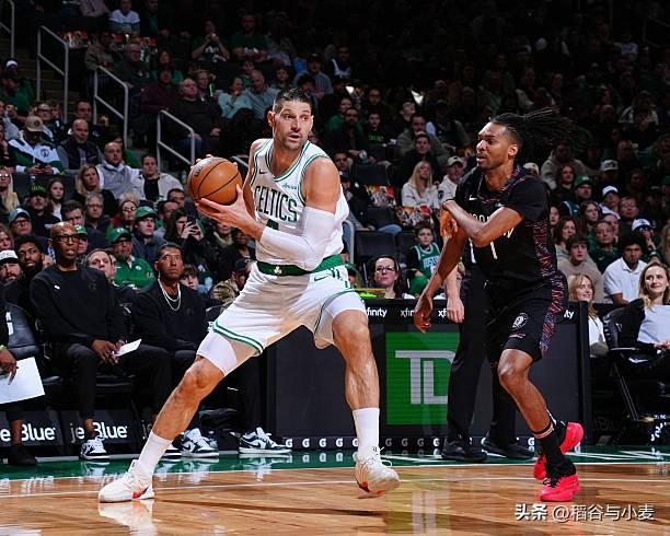 武切维奇是真的欺软怕硬，打季后赛级别球队不仅经常得不了几分防守还要被打爆。打篮网