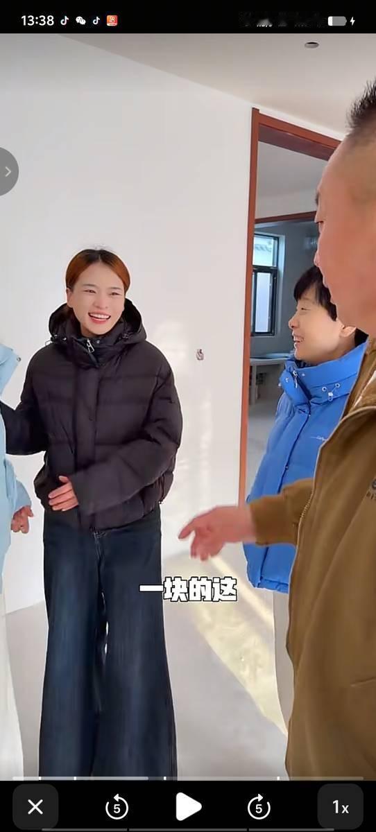 都说羡慕麦小登。 
狗屁。
你只看见她娘家婆家都宠着，自己还能赚钱。 
可那个视