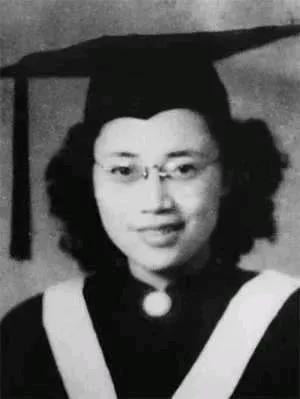 1950 年，台湾一名女地下党在宿舍被捕，临走前祈求，让她拿件衣服，敌人轻蔑的答