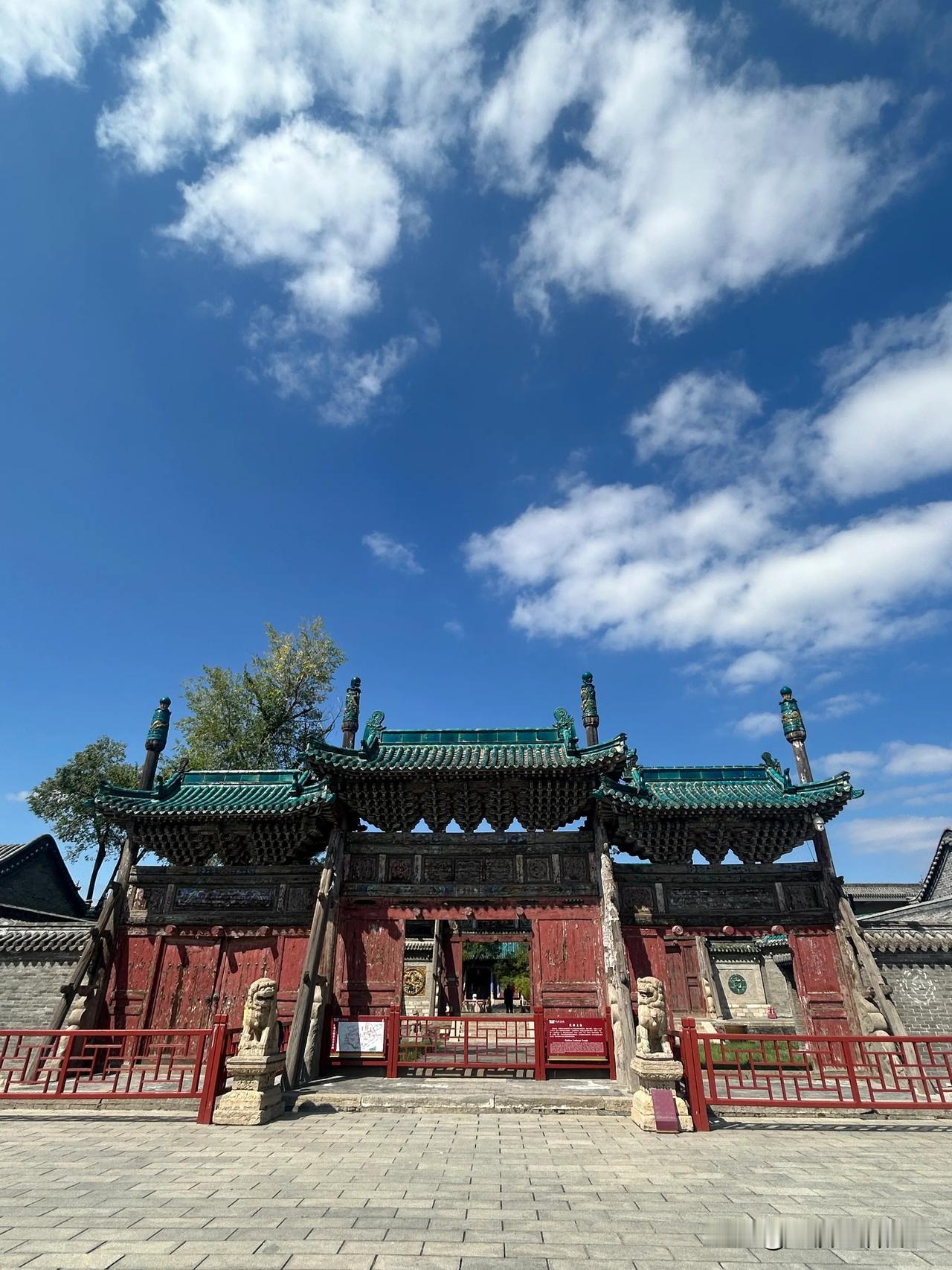 山西之行除了品尝美食，怎么能不去看看遍地珍贵又宝藏的古建筑呢？
文庙：28💰代