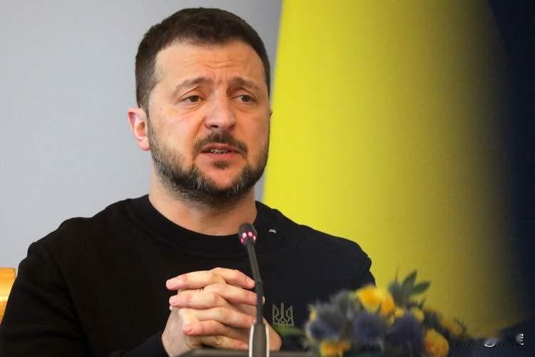 乌克兰这回彻底败了，据说美国提出俄乌停火的28点方案，这些方案泽连斯基不同意，美