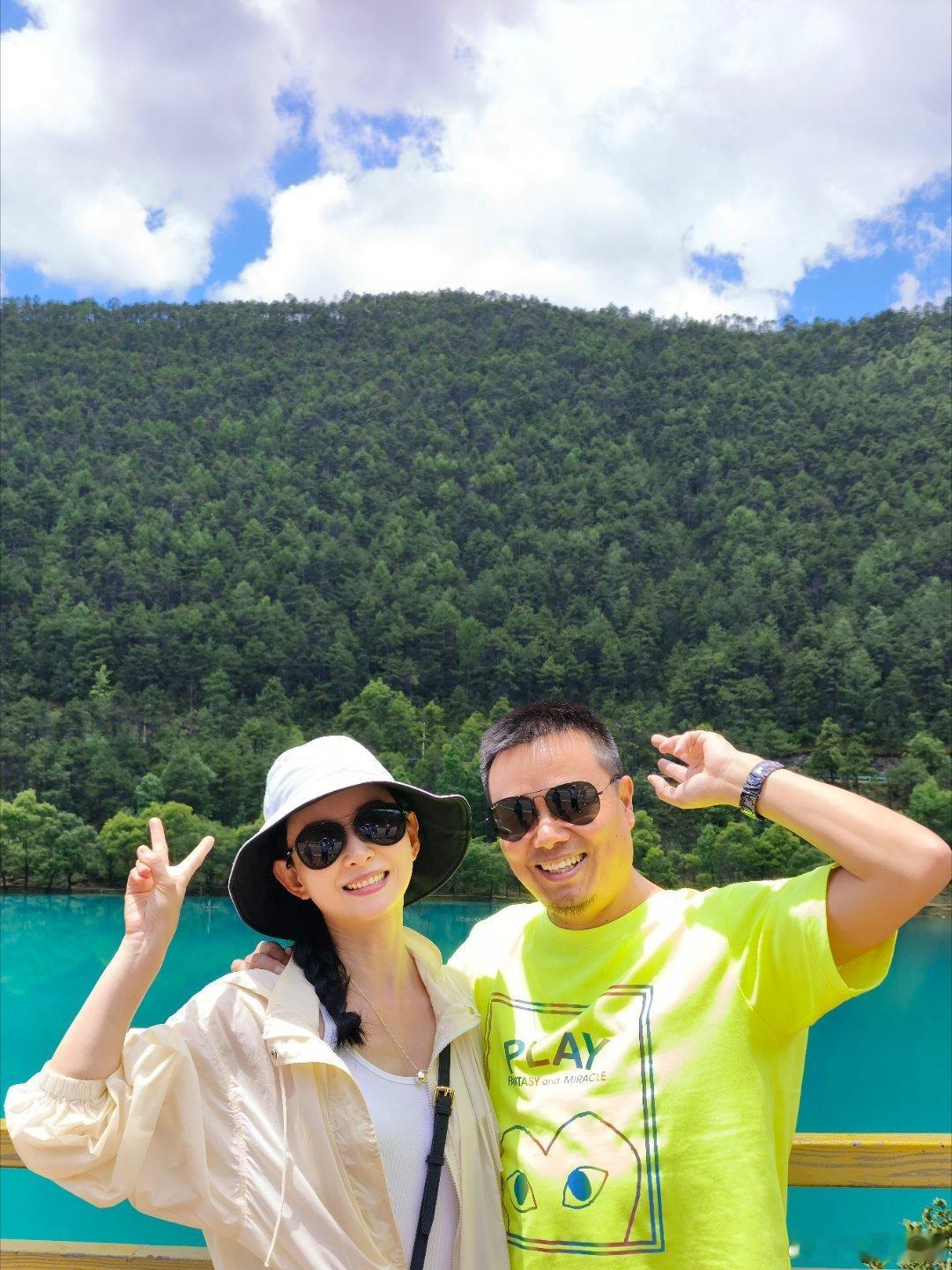 爷爷不泡茶遇事不慌比个YEYE   喝口爷爷不泡茶，把好心情续上！生活总藏着突如