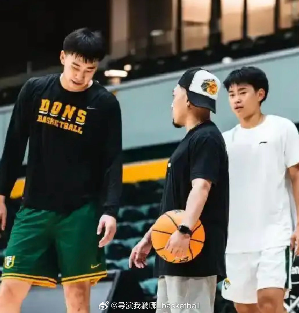 两位21岁的国手王俊杰和赵维伦想打CBA目前只剩选秀一条路，根据现有的CBA注册