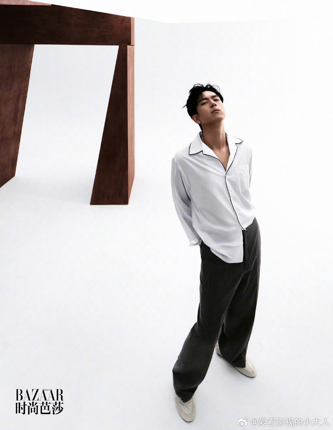 李现喜欢潜水李现尝试徒步和拍摄自然风光 ​李现喜欢潜水 ​​​