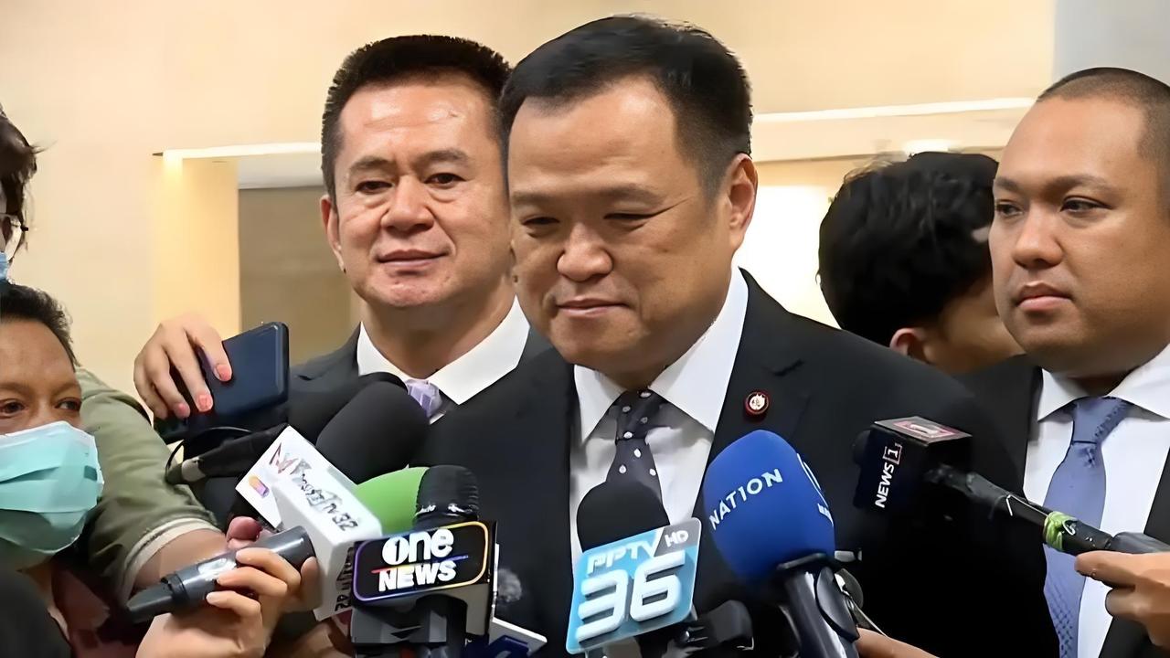 螳螂捕蝉，黄雀在后，佩通坦下台，很多人以为泰国军方赢定了，大错特错，其实真正要小