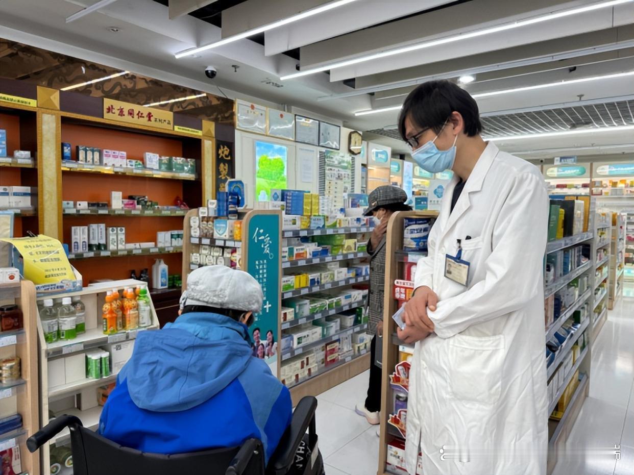 国产经典药物小檗碱（黄连素）在海外社交平台意外走红，被不少国外网友奉为调节代谢、