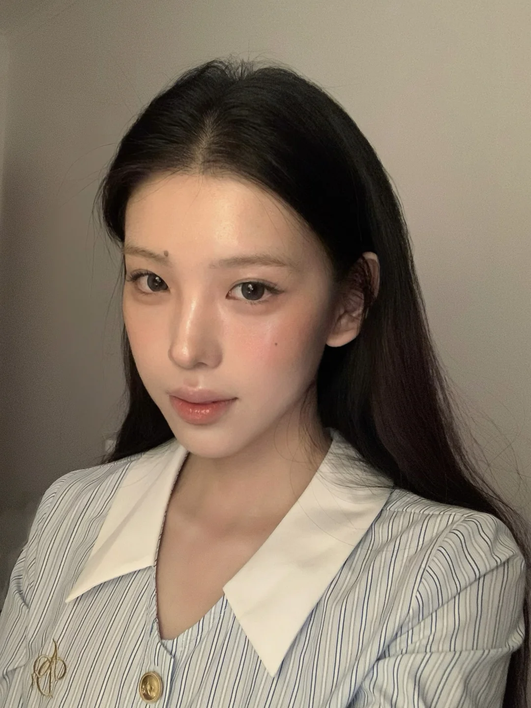 妆越淡人越美