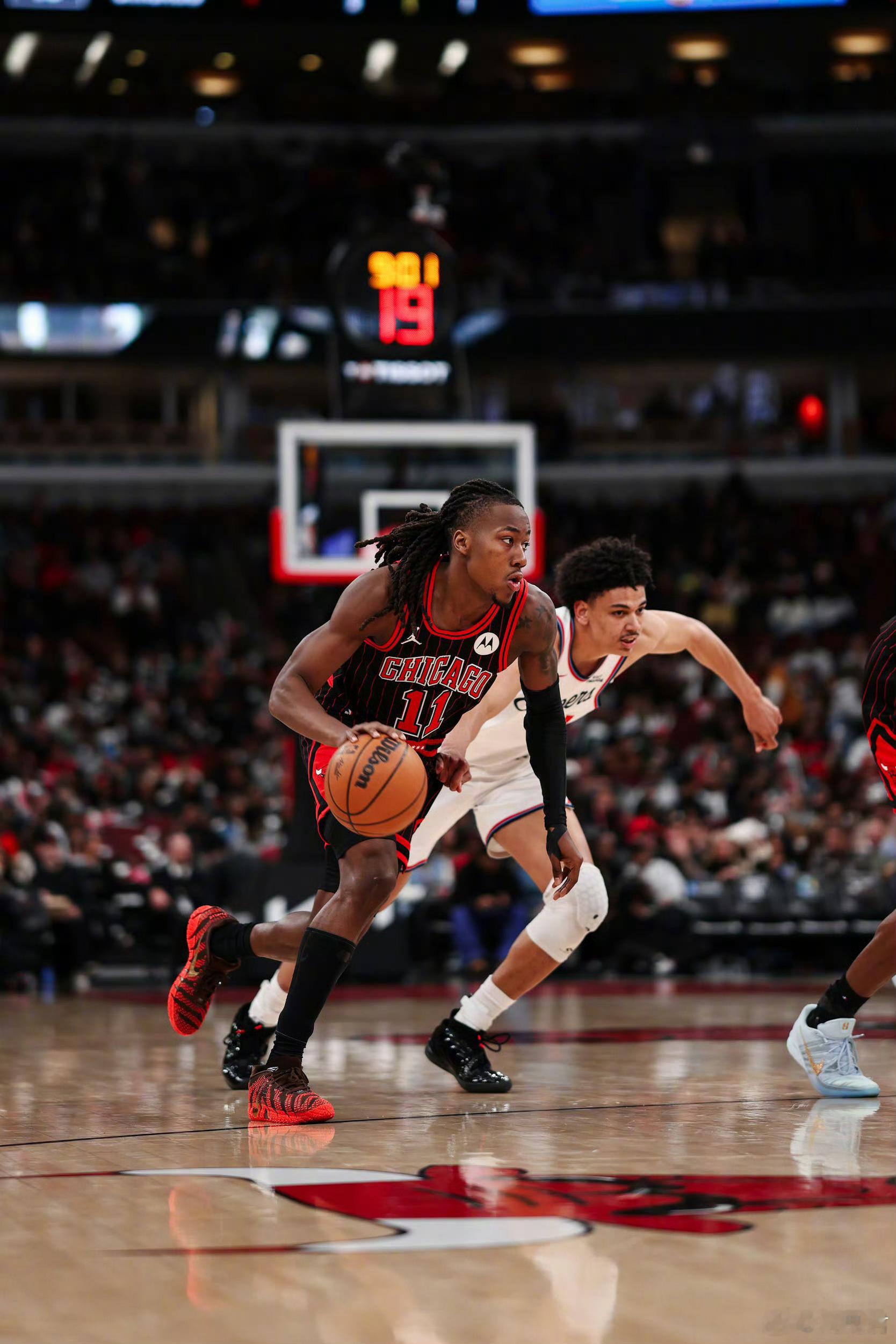 截止日最感兴趣的球员，有持球组织有定点产效的年轻3D，告诉我如何才能得到你？ 