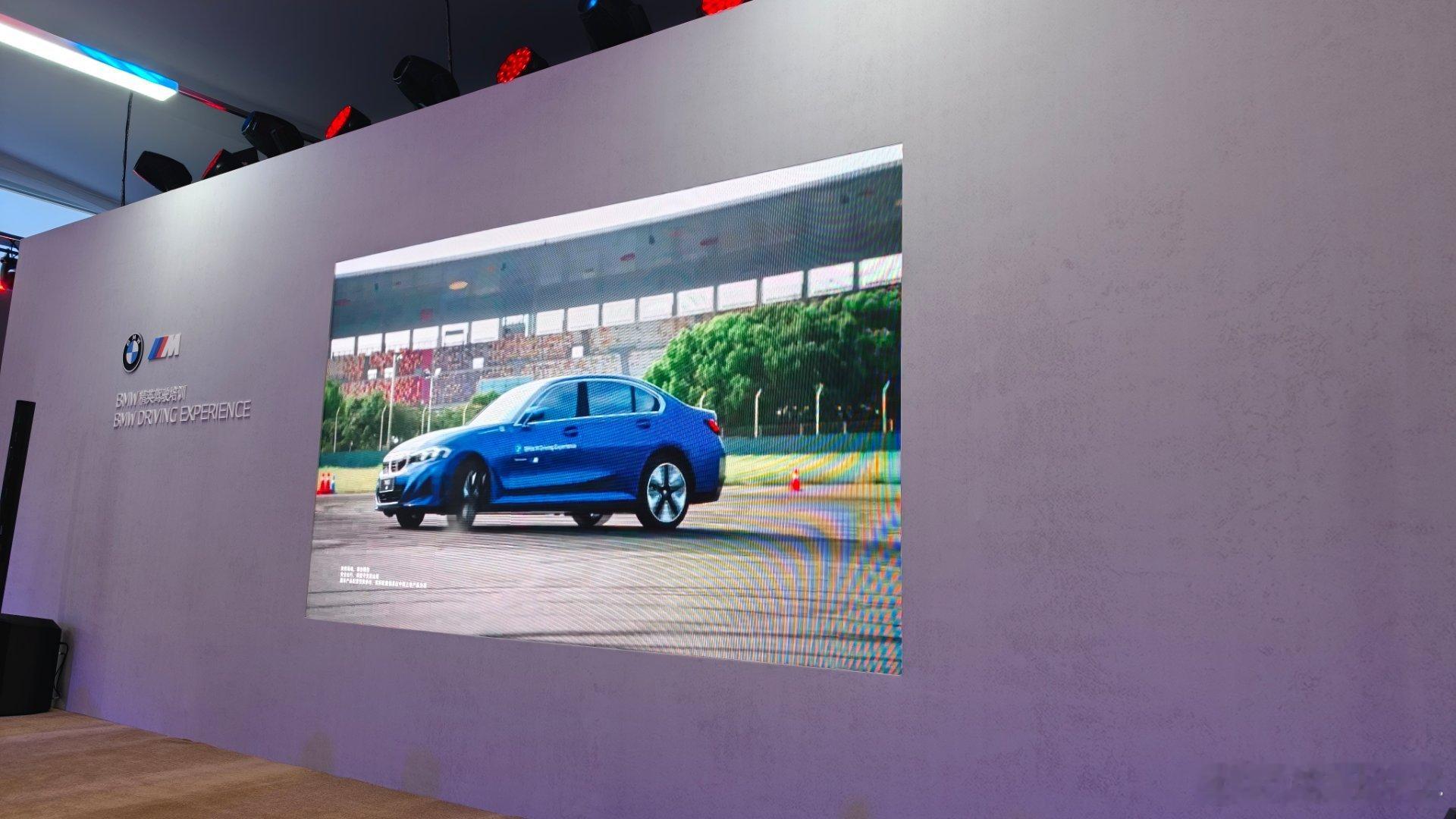 1977 年宝马就有经营驾驶培训了！！！！教你开车，教你开好车！ 