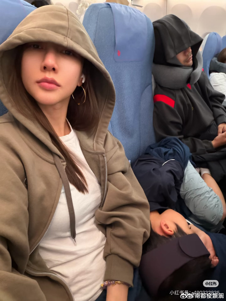 李茂弦子顺利到家近日，演员李茂和妻子弦子一家人度假滞留迪拜，引发关注。3月4日，