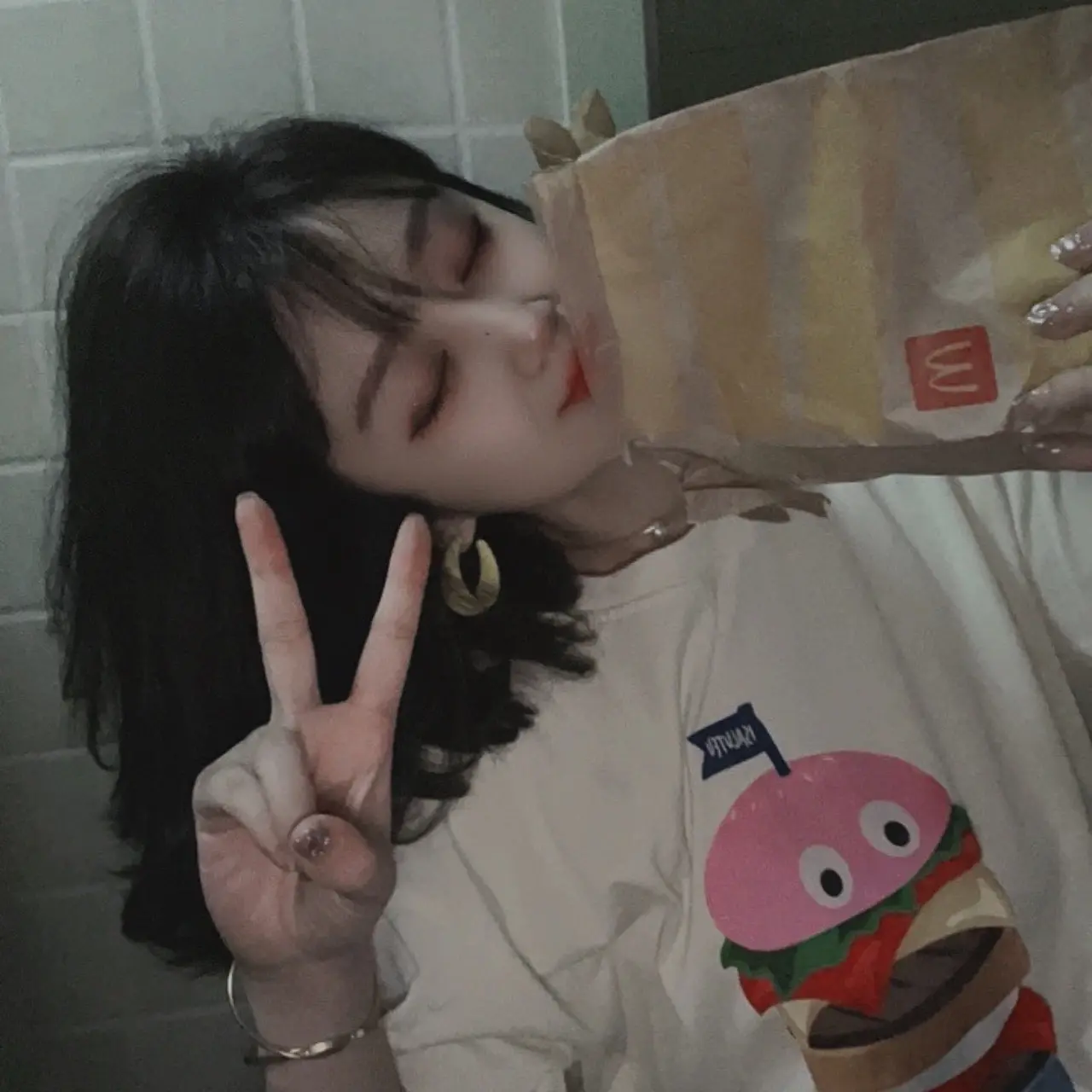 连续吃了四天麦麦的小朋友 如果你能天天带我吃麦当劳  那我们就是无敌的...