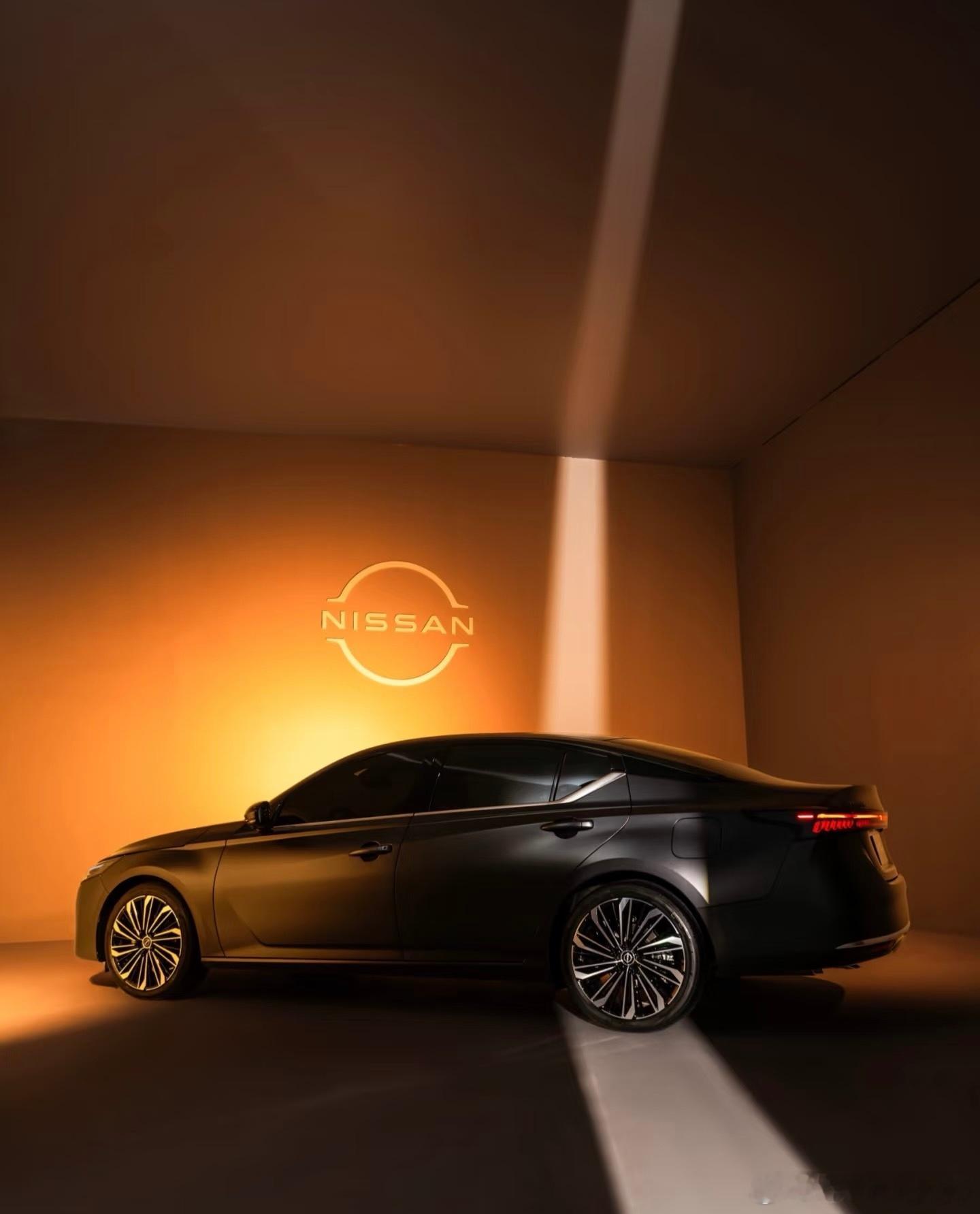 天籁·鸿蒙座舱这功能解决开车大难题开车低头切导航、连手机真的太危险了！天籁·鸿蒙