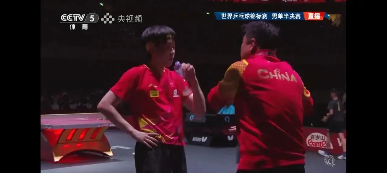 恭喜王楚钦多哈世乒赛男单晋级决赛[赞][赞][赞]
王楚钦4一1莫雷加德，5一1