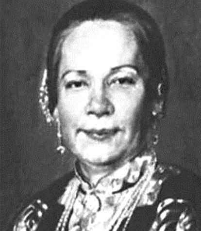 1881年，一女子嫁给香港首富后，多年未孕，无奈之下只能恳求表妹当妾。没想到表妹