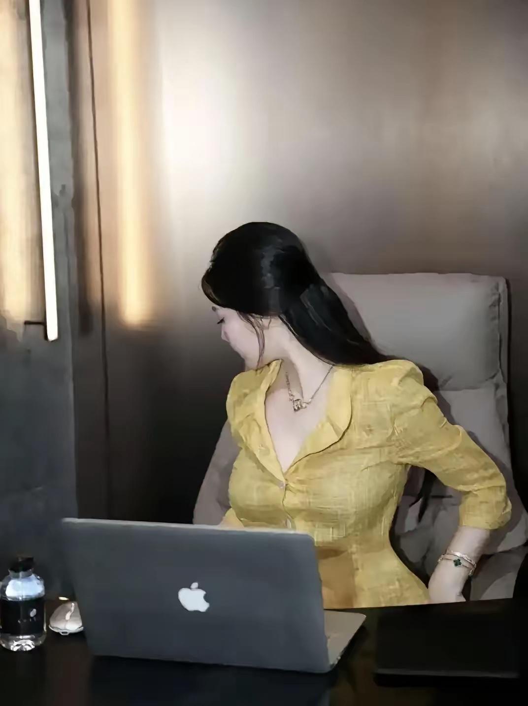 邻居举报嫖娼，多管闲事还是正义之举？

贵州有个男子，迷上了卖淫女，48小时内竟