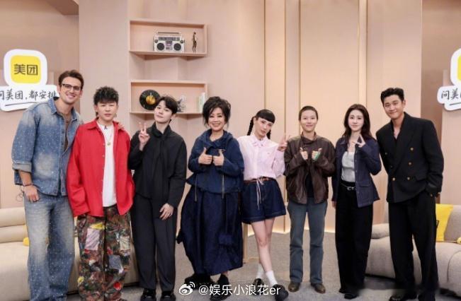 以热爱定曲目，以实力唱心声，每场演唱都饱含满满诚意歌手制片人回应歌手选曲歌手20