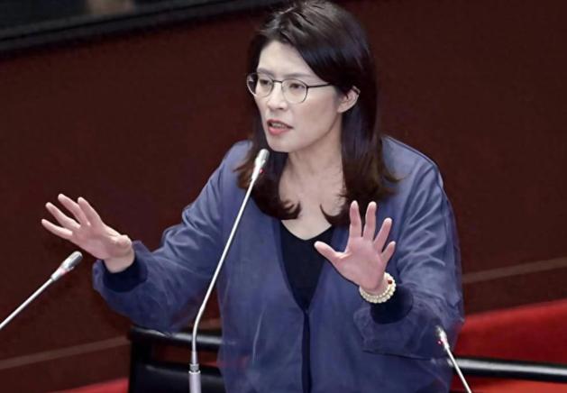 果然不出所料：特朗普还没到北京，台当局就亮爪子了，郑丽文拼了
 
特朗普还没到北