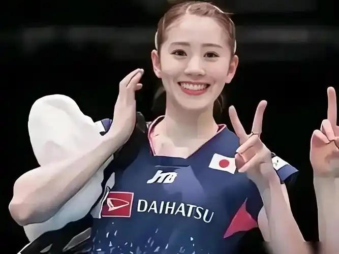 日本网友让志田千阳“滚出日本、入籍中国”，她真的来了。签了中国品牌李宁，据报道合