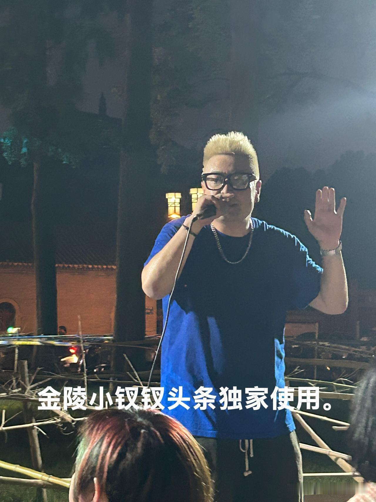太过瘾了！

今天济南照样还是高温天气，孩子们去姥姥家小住两周，刑满释放的我晚上