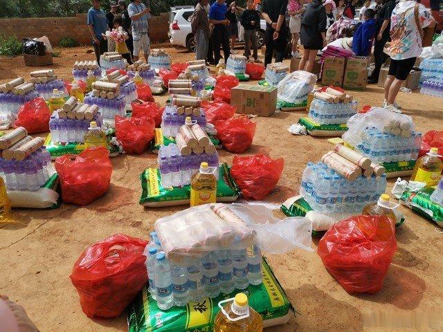 王楚钦回应捐赠物资驰援广西刚打完海外赛事回国、时差还没调整好，王楚钦就牵头联动奔