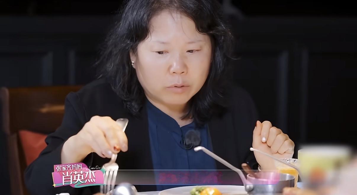 张家齐妈妈不会觉得一句：我帮不上你。就能成为免责声明吧！没能力可以不托举，正常母