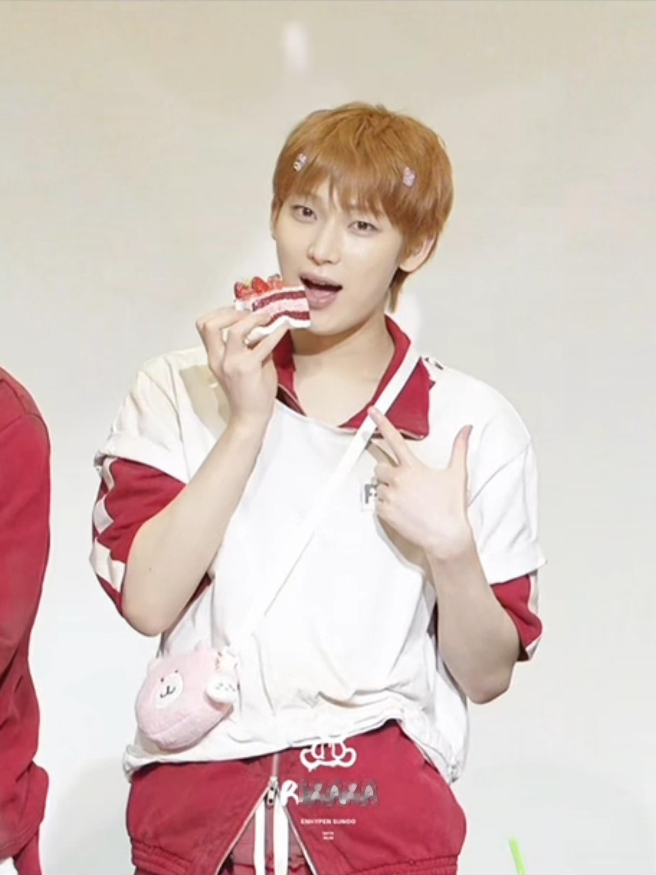 ㅠㅠㅠㅠ怎么能这么萌啊啊！！！！cr.no_sunoo ​​​