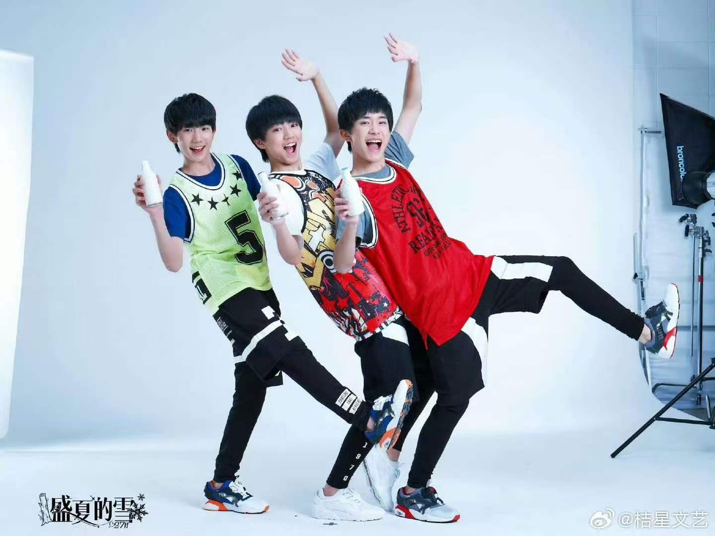 多家站姐发了TFBOYS原来大家都在怀念小时候的TFBOYS 原来大家都在怀念我