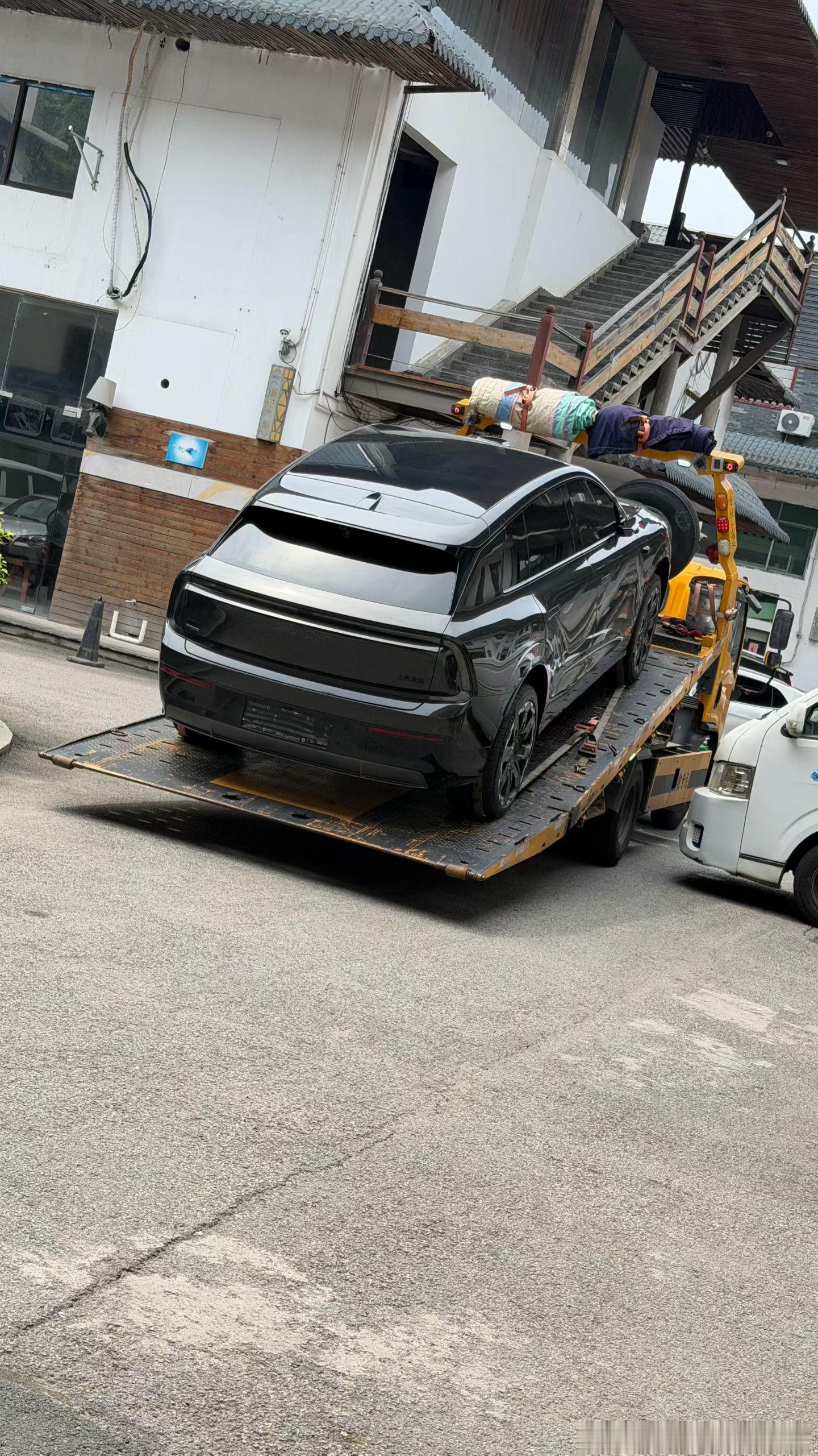AUDI E7X 广告拍摄车就位 福州·车之炫(福州)汽车科技有限公司