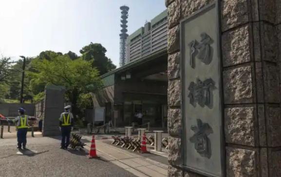 警惕！日本2026年度防卫预算创新高，这事儿不得不让人多留个心眼，不仅是数字创新